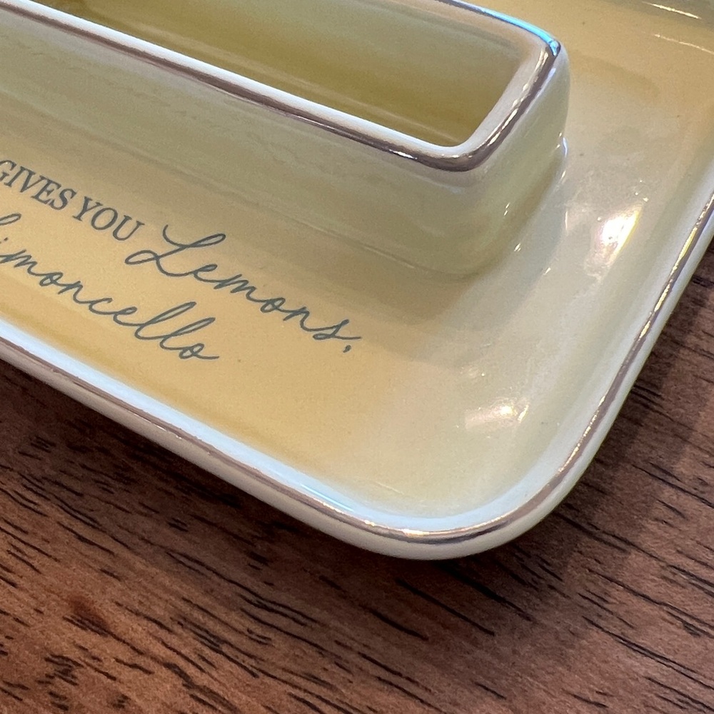 Ceramic Ring Holder & Jewelry Trinket Tray with Limoncello Quote - Picture 3 of 9